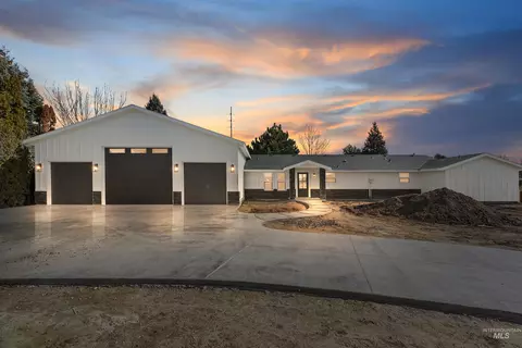2450 N Julia Ave, Meridian, ID 83646