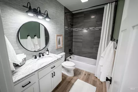 Bath - 1506 E 4448 N, Buhl, ID 83316 photo 1 of 4