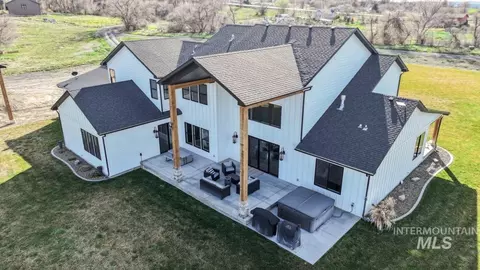 Exterior - 1506 E 4448 N, Buhl, ID 83316 photo 7 of 11