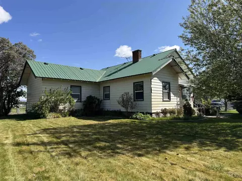 1698 State Hwy 46, Gooding, ID 83330