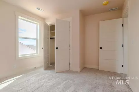 Bedroom - 933 E Coventry Ln, Burley, ID 83318 photo 4 of 5