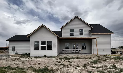 Exterior - 933 E Coventry Ln, Burley, ID 83318 photo 3 of 3