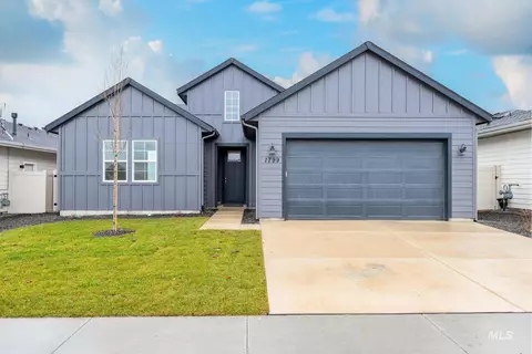 8412 S Wavecrest Ave, Kuna, ID 83634