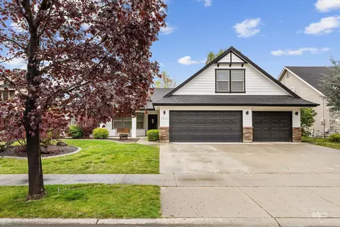 1894 W Divide Creek St, Meridian, ID 83646