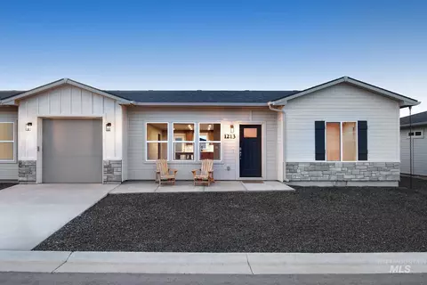 1213 Phillips Cir, Ontario, OR 97914