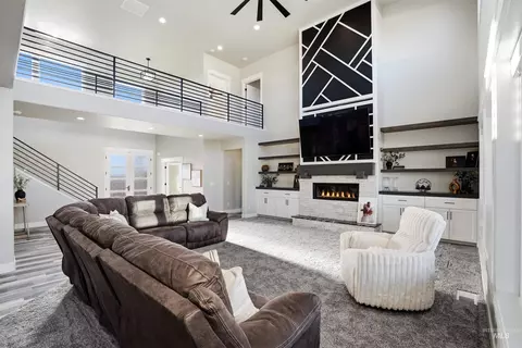Living - 3872 N 3560 E, Kimberly, ID 83341 photo 3 of 4
