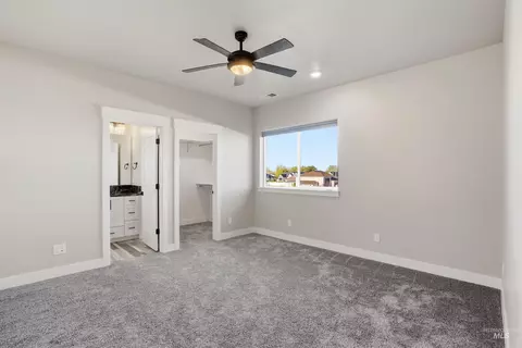 Bedroom - 3872 N 3560 E, Kimberly, ID 83341 photo 6 of 6