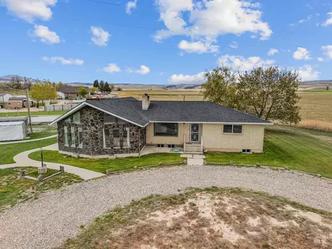 513 W 2100 S, Oakley, ID 83346