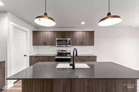 Kitchen - 7407 W Trumbull Ct, Eagle, ID 83616 photo 1 of 4