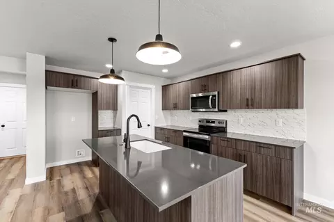 Kitchen - 7407 W Trumbull Ct, Eagle, ID 83616 photo 2 of 4