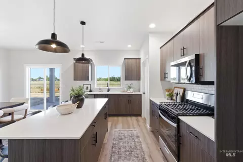 Kitchen - 7447 W Trumbull Ct, Eagle, ID 83616 photo 2 of 8