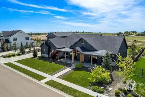 1521 W Kamet Ct, Nampa, ID 83686