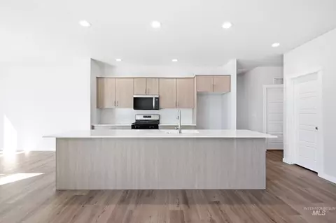 Kitchen - 8381 E Cool River Lp, Nampa, ID 83687 photo 1 of 3