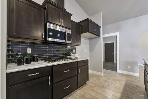 Kitchen - 1082 White Birch Ave, Twin Falls, ID 83301 photo 1 of 5