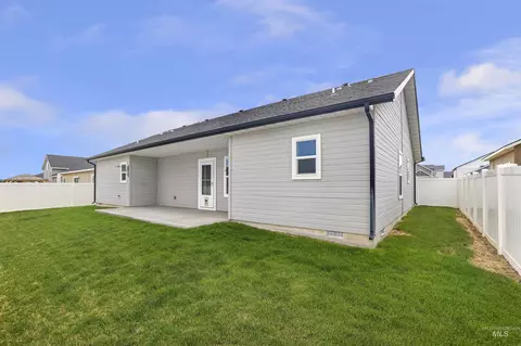 Exterior - 1082 White Birch Ave, Twin Falls, ID 83301 photo 4 of 5