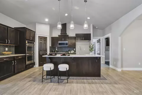 Kitchen - 1082 White Birch Ave, Twin Falls, ID 83301 photo 5 of 5