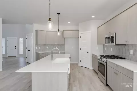 Kitchen - 8357 E Cool River Lp, Nampa, ID 83687 photo 4 of 4