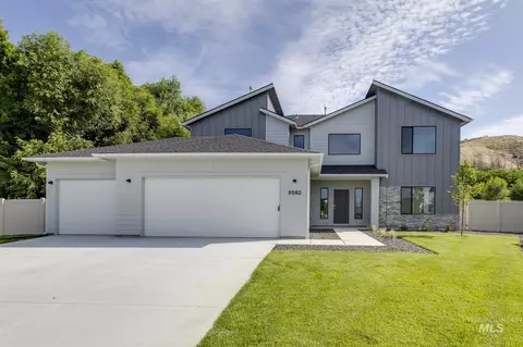 8357 E Cool River Lp, Nampa, ID 83687