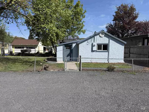 820 Nickel St, Kamiah, ID 83536