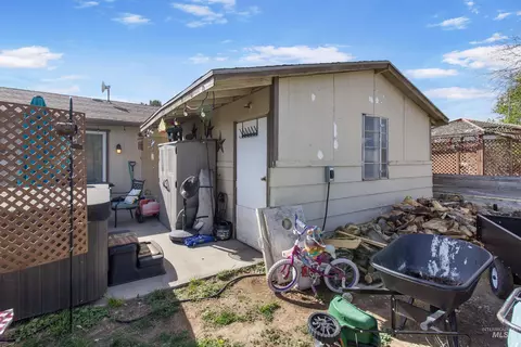 Exterior - 636 Main St N, Hansen, ID 83334 photo 11 of 11
