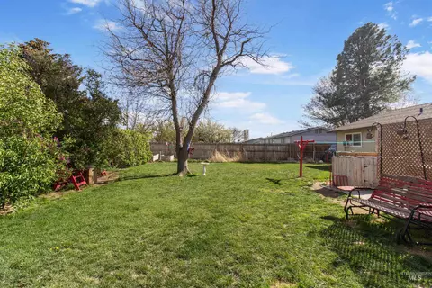 Exterior - 636 Main St N, Hansen, ID 83334 photo 10 of 11