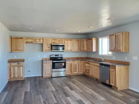 Kitchen - 569 W 7th Ave, Jerome, ID 83338 photo 1 of 3