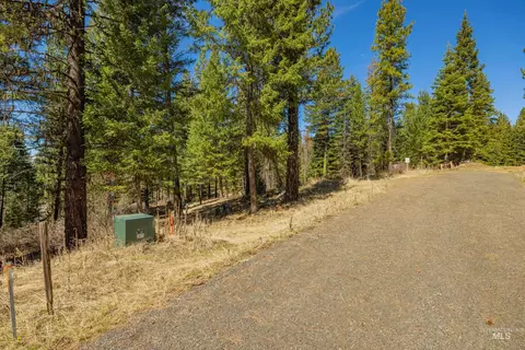 8 York St, Mccall, ID 83638