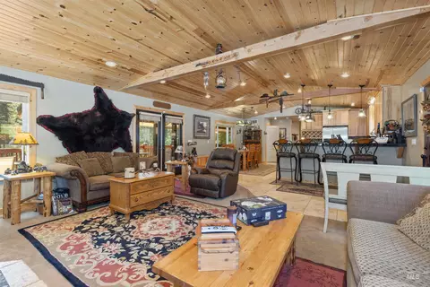 Living - 1 Miller Ln, Cascade, ID 83611 photo 3 of 6