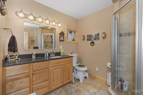 Bath - 1 Miller Ln, Cascade, ID 83611 photo 1 of 1
