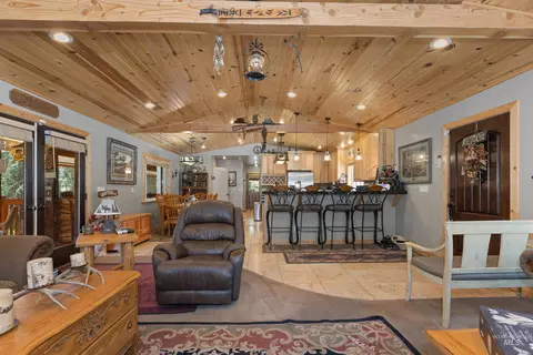 Living - 1 Miller Ln, Cascade, ID 83611 photo 4 of 6