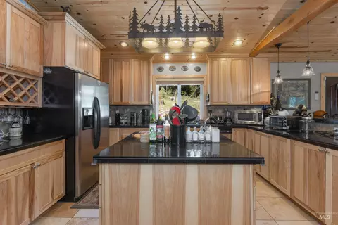 Kitchen - 1 Miller Ln, Cascade, ID 83611 photo 2 of 5