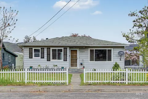 2325 8th Ave, Lewiston, ID 83501