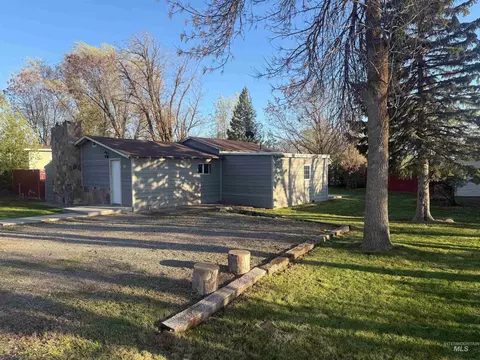 515 W C St, Shoshone, ID 83352