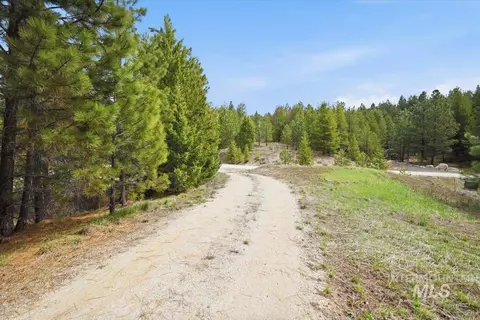 7 Carol Ct, Cascade, ID 83611 photo 6