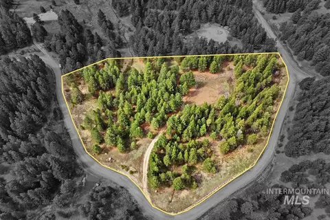 7 Carol Ct, Cascade, ID 83611 photo 2
