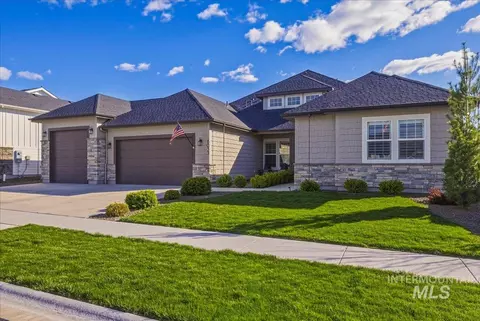 8033 W Sparks Lake Dr, Garden City, ID 83714