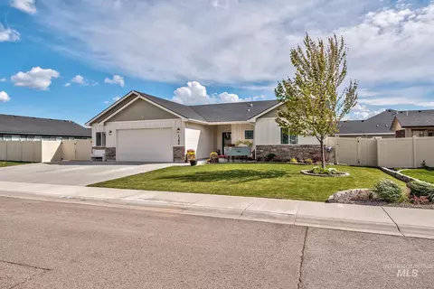 1380 Tamarack St, Fruitland, ID 83619