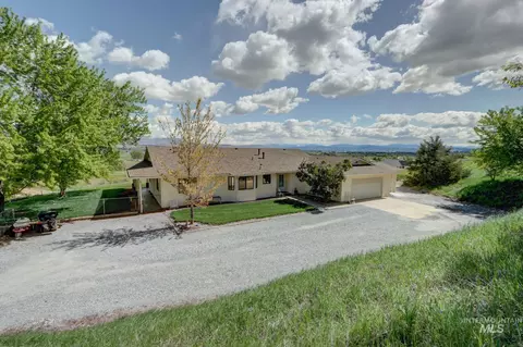 3549 Ginny Ln, Emmett, ID 83617