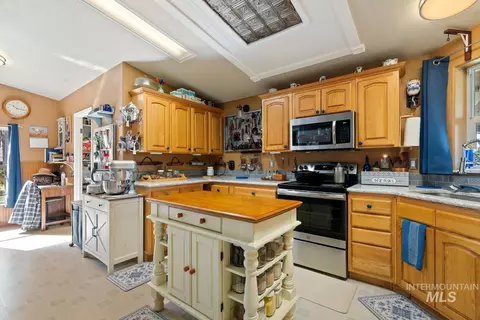 Kitchen - 19152 Marsing Rd, Caldwell, ID 83607 photo 1 of 2