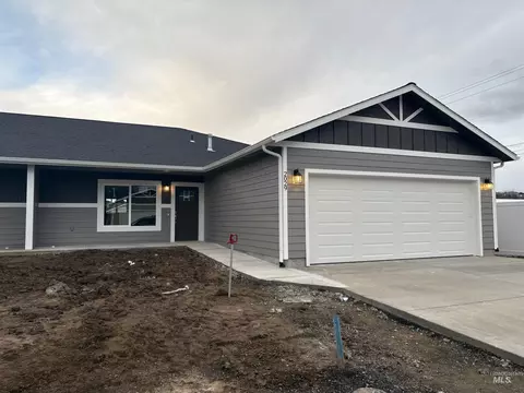 1805 Clark Fork Ln, Lewiston, ID 83501