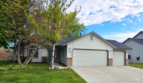 924 E Hawk St, Meridian, ID 83646