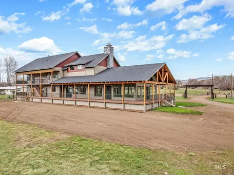 46131 Snake River Rd, Richland, OR 97870