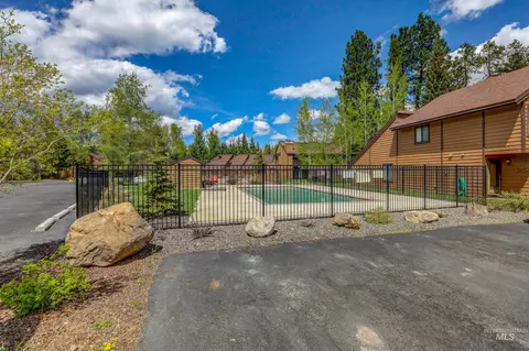 Exterior - 1630 Davis Ave # 17, Mccall, ID 83638 photo 8 of 9
