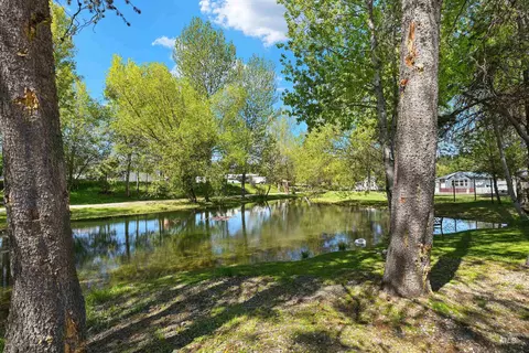 View/Area - 5 D St, Cascade, ID 83611 photo 1 of 1