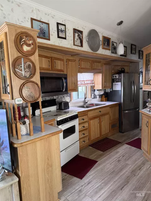 Kitchen - 5 D St, Cascade, ID 83611 photo 1 of 5
