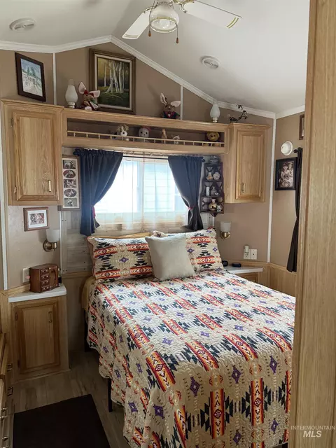 Bedroom - 5 D St, Cascade, ID 83611 photo 1 of 2
