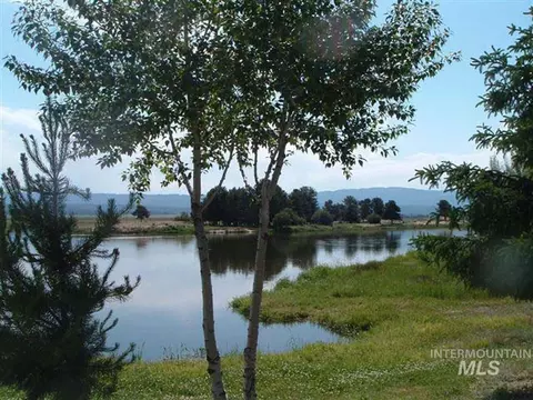 5 7 H St, Cascade, ID 83611 photo 15