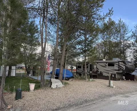 5 7 H St, Cascade, ID 83611 photo 2