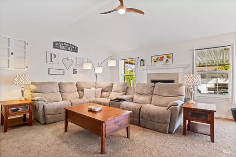 Living - 2595 Longbow Dr, Twin Falls, ID 83301 photo 2 of 2
