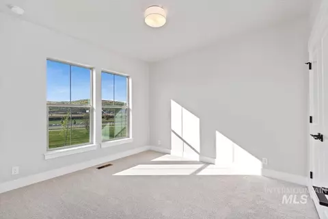 Bedroom - 6422 N Barholm Ln, Eagle, ID 83616 photo 3 of 4